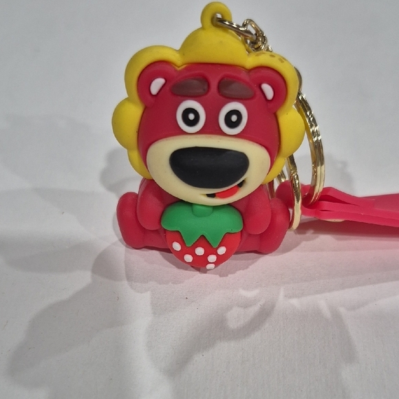 Toy Story Strawberry Lotso, Keychain - Picture 4 of 5